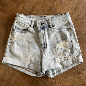American Eagle High-Waist Mom Short